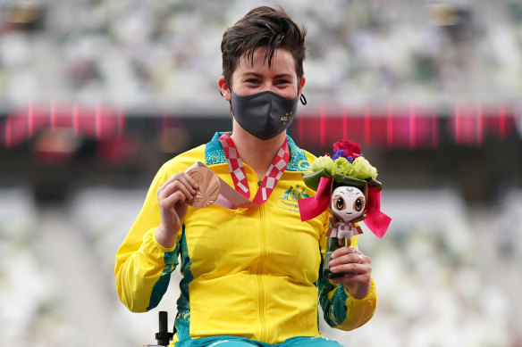 Robyn Lambird after winning bronze at the 2020 Tokyo Olympics.
