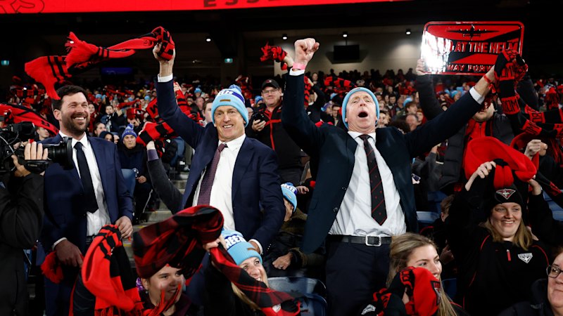 AFL LIVE: Generations on hand to remember Neale Daniher at MCG; Ryan flies high for Saints