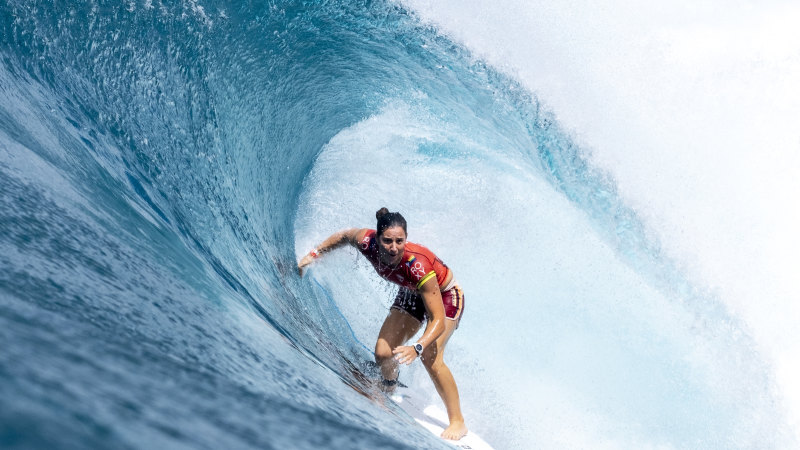 Women Surfers Can Finally Compete at Pipeline Pro