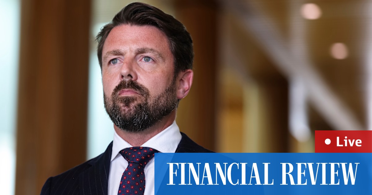 Coalition calls to criminalise helping ISIS-linked Australians return