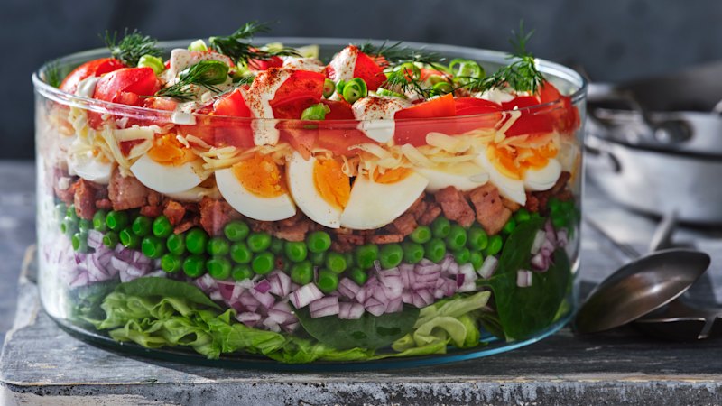 15 vsestranskih solat za uživanje skozi vse leto