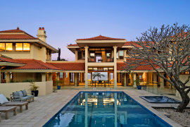 Noorinya comes with a 25-metre pool, 15 bedrooms and 15 bathrooms.