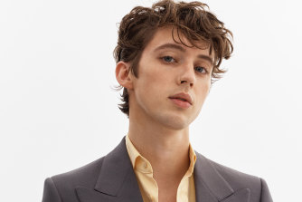 Troye Sivan Releases New Ep In A Dream Letras de músicas de troye sivan como 'easy (with kacey musgraves & mark ronson) (remix)', 'easy', 'in a dream', 'blue (feat. troye sivan releases new ep in a dream