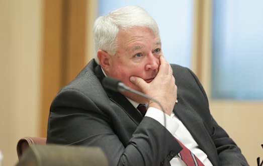 Andrew Metcalfe acknowledged his officials did not conduct the "travellers with illness checklist" required under biosecurity law.