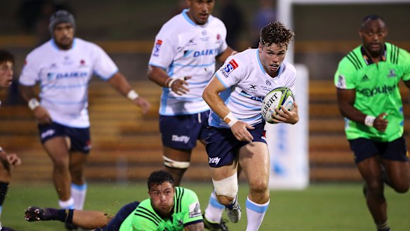 Harrison, a Junior Wallabies graduate, will start at No.10 against the Crusaders. 