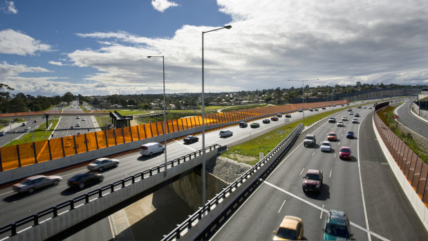 EastLink traffic on a bridge over Princes Highway. The transporter will travel 20kmh over bridges like these.
