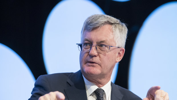 Former head of the Treasury and Climate Change departments, Martin Parkinson, says Australia is still not doing enough to reduce carbon emissions or to adapt to climate change.