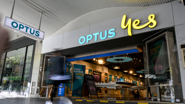 ‘Today was a bad day’: Optus CEO apologises for mass outage