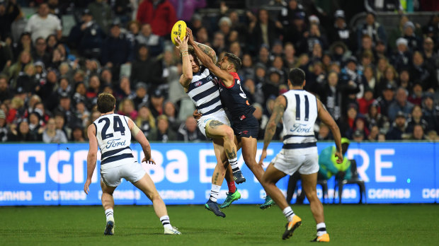 Zach Tuohy marks in the dying seconds.