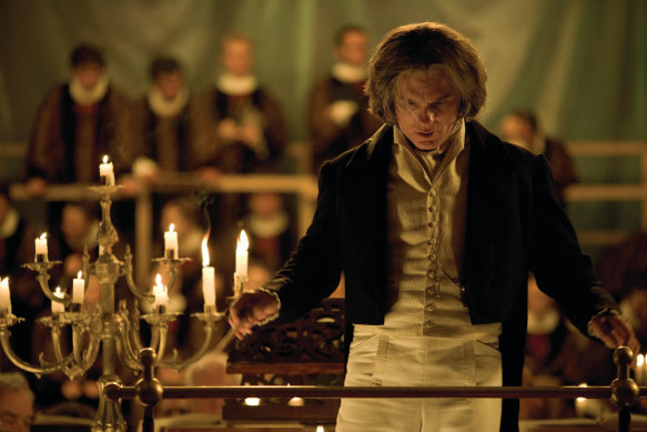 Ed Harris as Ludwig van Beethoven  conducting the first public performance of the Ninth Symphony, in a scene from Agnieszka Holland's Copying Beethoven.

