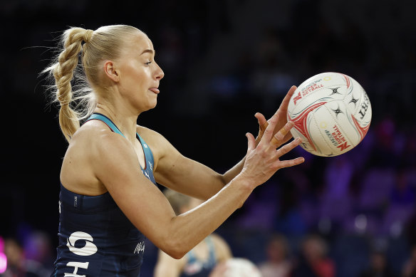 Jo Weston in action for the Melbourne Vixens earlier this season.