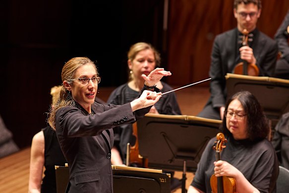 The Sydney Philharmonic Choir performs Durufle's Requiem and Poulenc's Gloria.