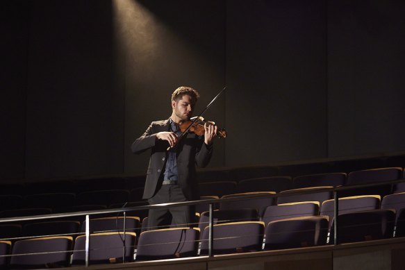 German baroque violinist Jonas Zschenderlein plays Bach for the Australian Brandenburg Orchestra.
