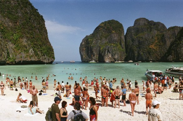 Not quite a hidden secret: The crowds in Maya Bay by 2008. 