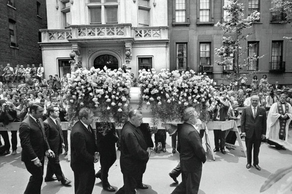 After Judy Garland’s death in 1969, the streets nearby were swarmed with fans who waited hours behind police barricades.