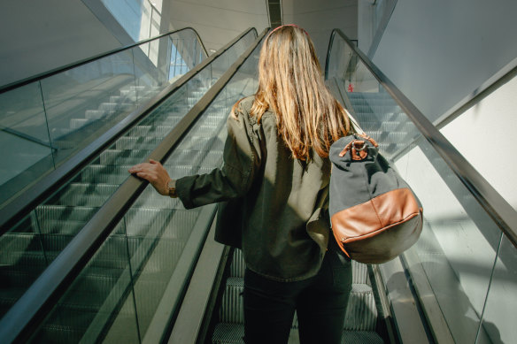 Love on an escalator... Would wearing a green ring help singles get together?