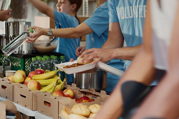 Forget the washboard abs and make volunteering a New Year’s resolution. It’s what the stoics might do.