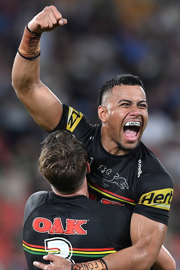 Stephen Crichton is still the front-runner for the NSW centre spot, according to Broncos great Steve Renouf.