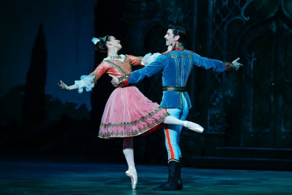 Money spent keeping Liberal politicians and staffers in Canberra for an extra day is enough to send the Australian Ballet on a tour of China.
