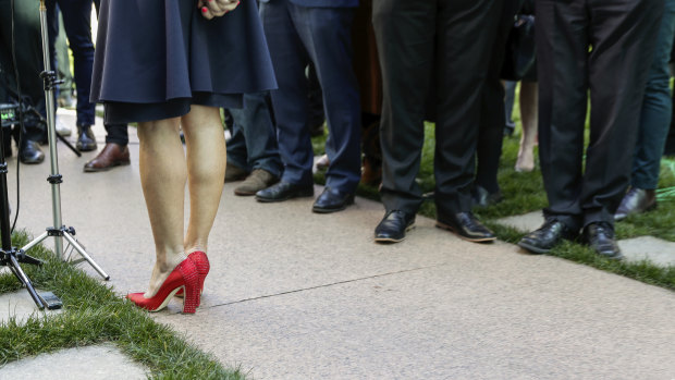 Julie bishop deals red dress