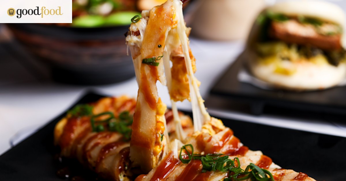 Haven’t tried Taiwanese brunch? You’re missing out on this cheesy crepe-omelette