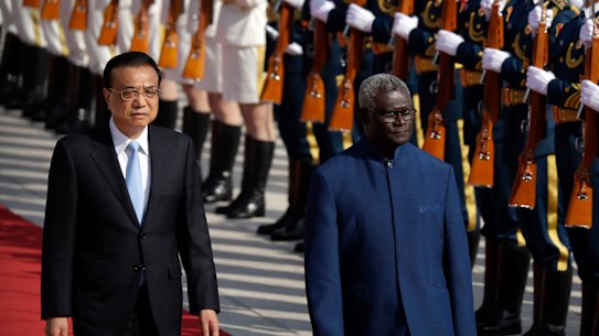 Chinese Premier Li Keqiang and Solomon Islands Prime Minister Manasseh Sogavare in Beijing in 2019.