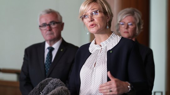 Zali Steggall has crossbench support for her private climate change bill.