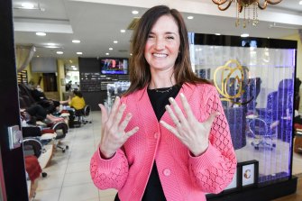 Yael Schwartz loved getting a manicure on Monday.