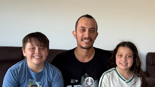 Pai de dois filhos, Josh Molloy tinha apenas 27 anos quando descobriu que tinha câncer no cérebro.