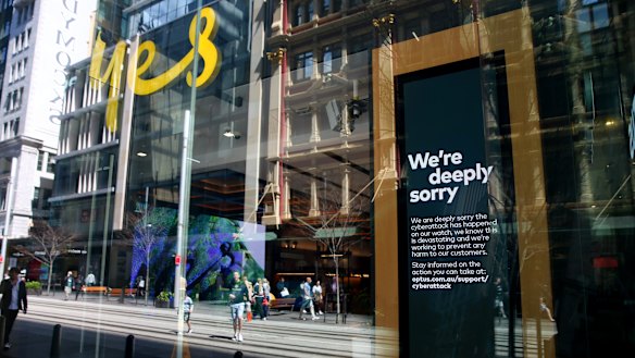 Optus customers trying to leave are finding it difficult to do so.