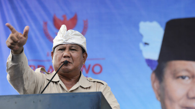 Prabowo Subianto campaigns in Bali. He wants to make Indonesia "great again". 