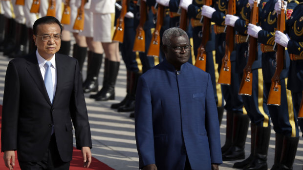 Chinese Premier Li Keqiang and Solomon Islands Prime Minister Manasseh Sogavare in Beijing in 2019.