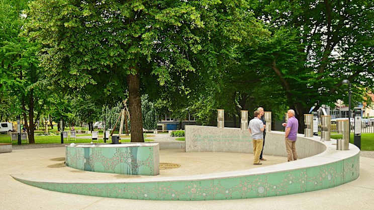 smh.com.au - Natasha Bazika - This town's unique fountain made us change our honeymoon route