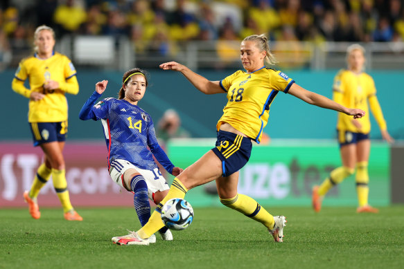 Sweden dominated possession in the opening half. 