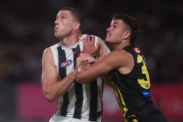 Darcy Cameron tussles for position against Harry Armstrong. 