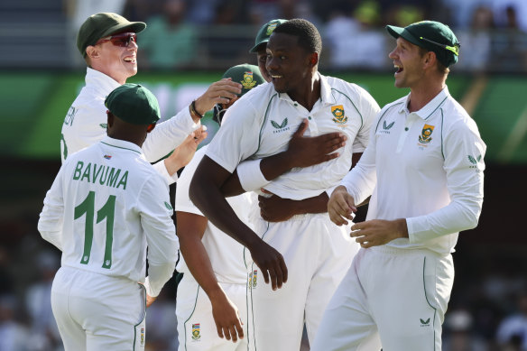 South Africa took four quick wickets in the second innings in Brisbane.