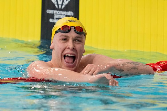 Sam Short wins the men’s 400m freestyle at the Commonwealth Games. 