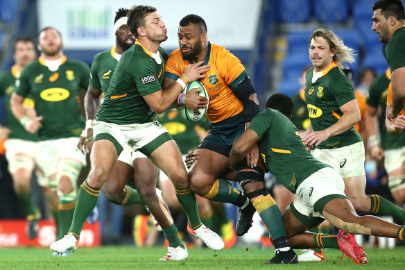 Samu Kerevi carries against the Springboks in the Rugby Championship in 2021.