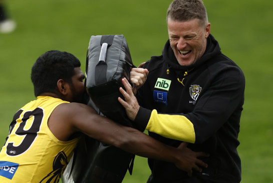Maurice Rioli jnr gets a laugh out of coach Damien Hardwick.