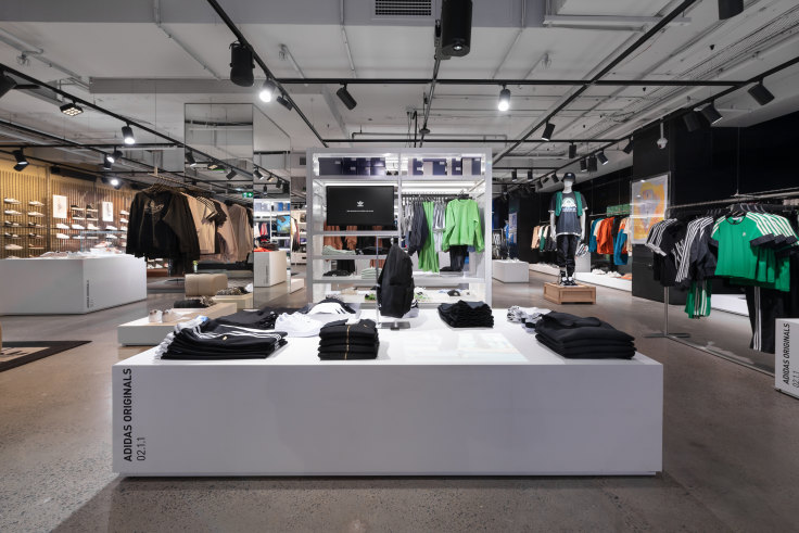 werkloosheid Voorkeur Ontdek Adidas launches flagship store as sports retailing booms