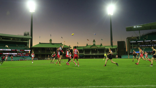 Victorian fans have been barred from AFL and NRL games in NSW.