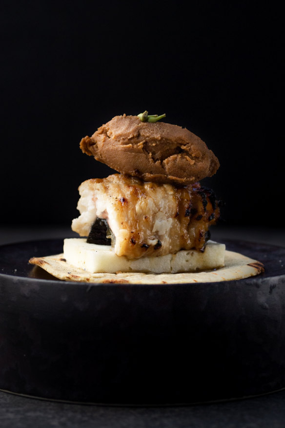Chef Kensuke Yada’s omakase menu is built around fried delights.