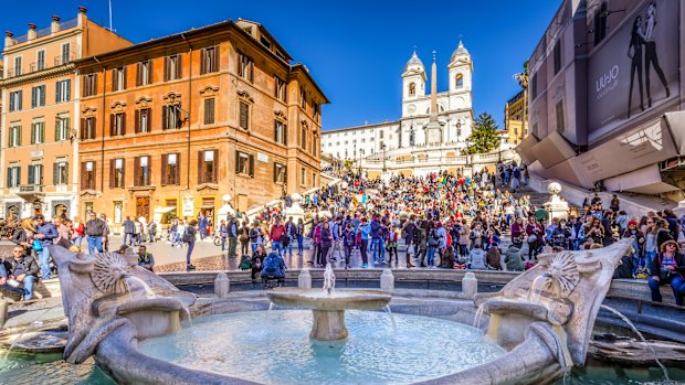 The Spanish Steps and the crowds.