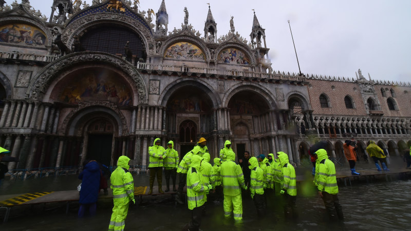 Fundraisers, volunteers mobilised to save Venice's works of art