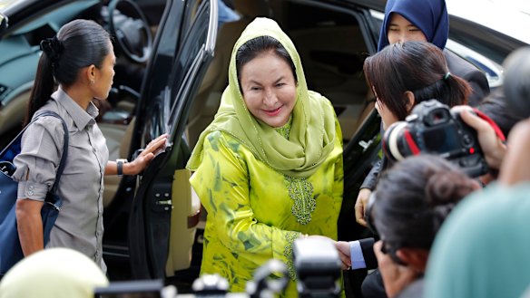 Rosmah Mansor (centre), wife of former Malaysian prime minister Najib Razak, arrives at the Anti-Corruption Agency for questioning.