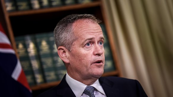 Labor leader Bill Shorten wants to capitalise on people's concerns about wage stagnation with a living wage policy.