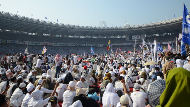 Perhaps 150,000 turned up to support Prabowo Subianto.