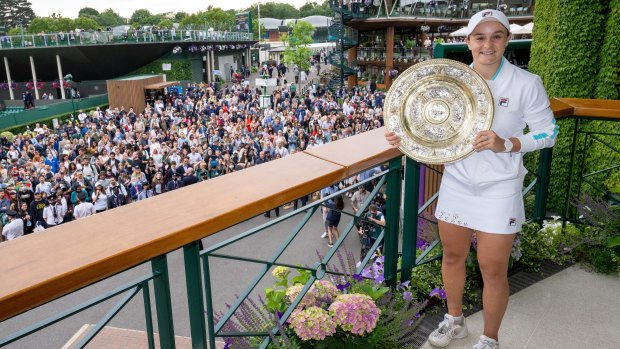 Barty with the Venus Rosewater Dish trophy after her breakthrough win at Wimbledon. 