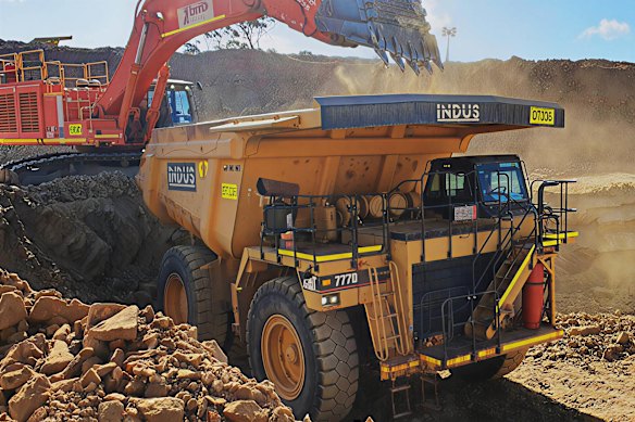 Auric Mining’s early days, opening up its Jeffreys Find gold mine near Norseman, Western Australia.