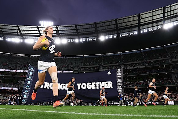 Carlton’s banner reads “Stronger together” but at this stage it’s not clear whether Tom De Koning will stay with the club in 2026.